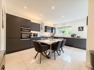 Photo 7- click for photo gallery